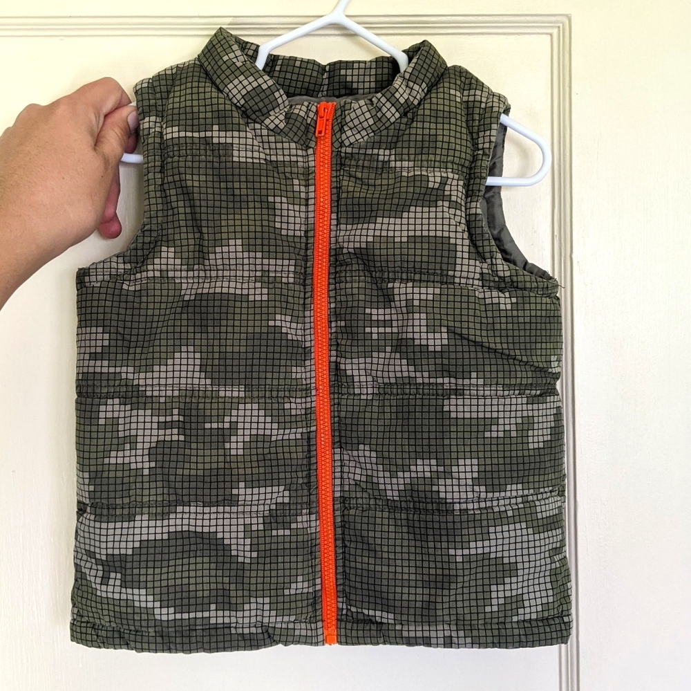 3t green camo puffer vest